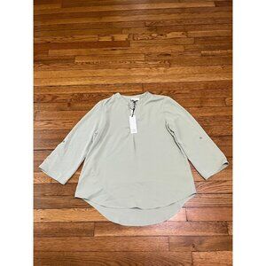 Olive & Oak Green Blouse Women's Size Medium Lightweight Polyester NWT